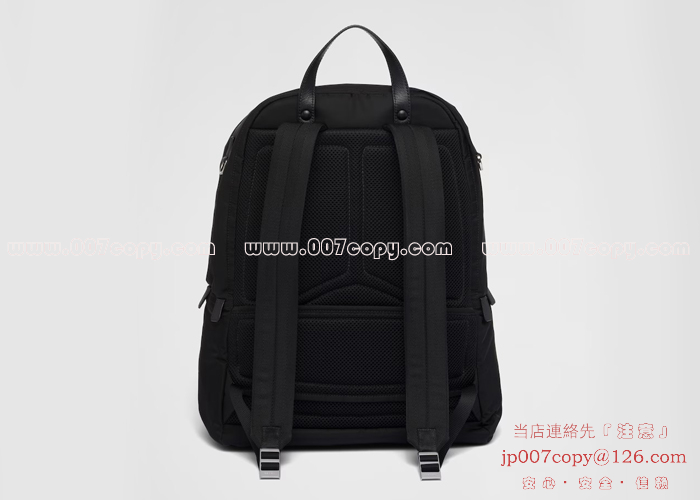 プラダ バッグ 偽物 Re-Nylon xサフィアーノレザー バックパック プラダ バッグ 偽物 Re-Nylon xサフィアーノレザー バックパック
